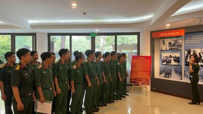 Khai mạc Triển lãm ảnh “Từ Điện Biên Phủ năm 1954 đến Hà Nội - Điện Biên Phủ trên không năm 1972”