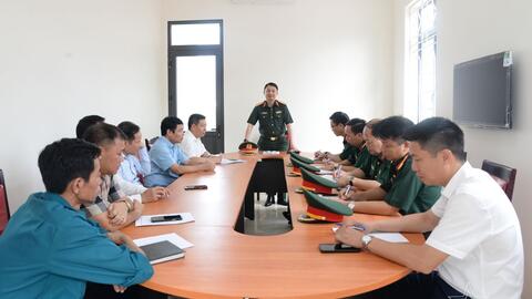 Trung tướng Nguyễn Quốc Duyệt kiểm tra tiến độ xây dựng trụ sở Ban CHQS cấp xã