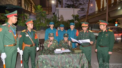 Bộ Tư lệnh Thủ đô Hà Nội Phối hợp bảo đảm an toàn tuyệt đối quá trình cơ động của lực lượng tham gia Lễ Kỷ niệm 50 năm Ngày Giải phóng miền Nam, thống nhất đất nước