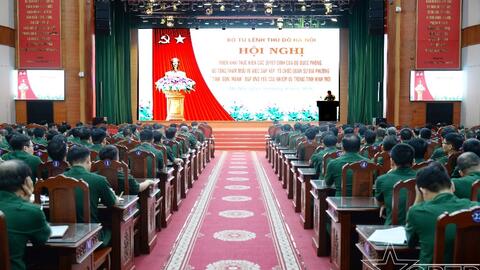 Bộ Tư lệnh Thủ đô Hà Nội công bố các quyết định về sắp xếp, tổ chức quân sự địa phương