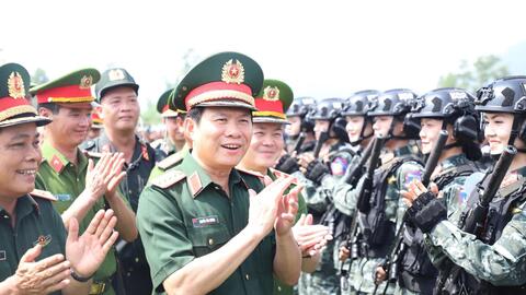 Tổng hợp luyện diễu binh, diễu hành A80