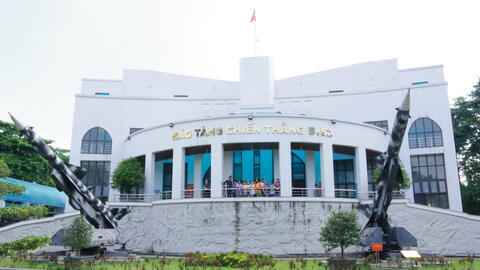 Bệ phóng Tên lửa SAM-2 bắn rơi B-52 giữa lòng Hà Nội
