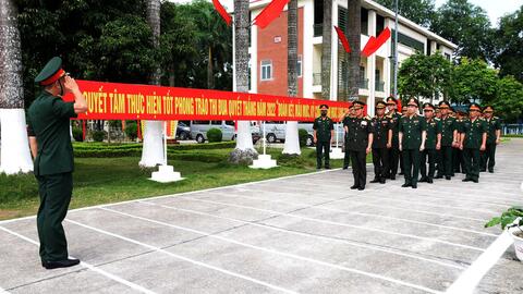 Tiếp Đoàn Quân sự cấp cao Quân đội nhân dân Lào